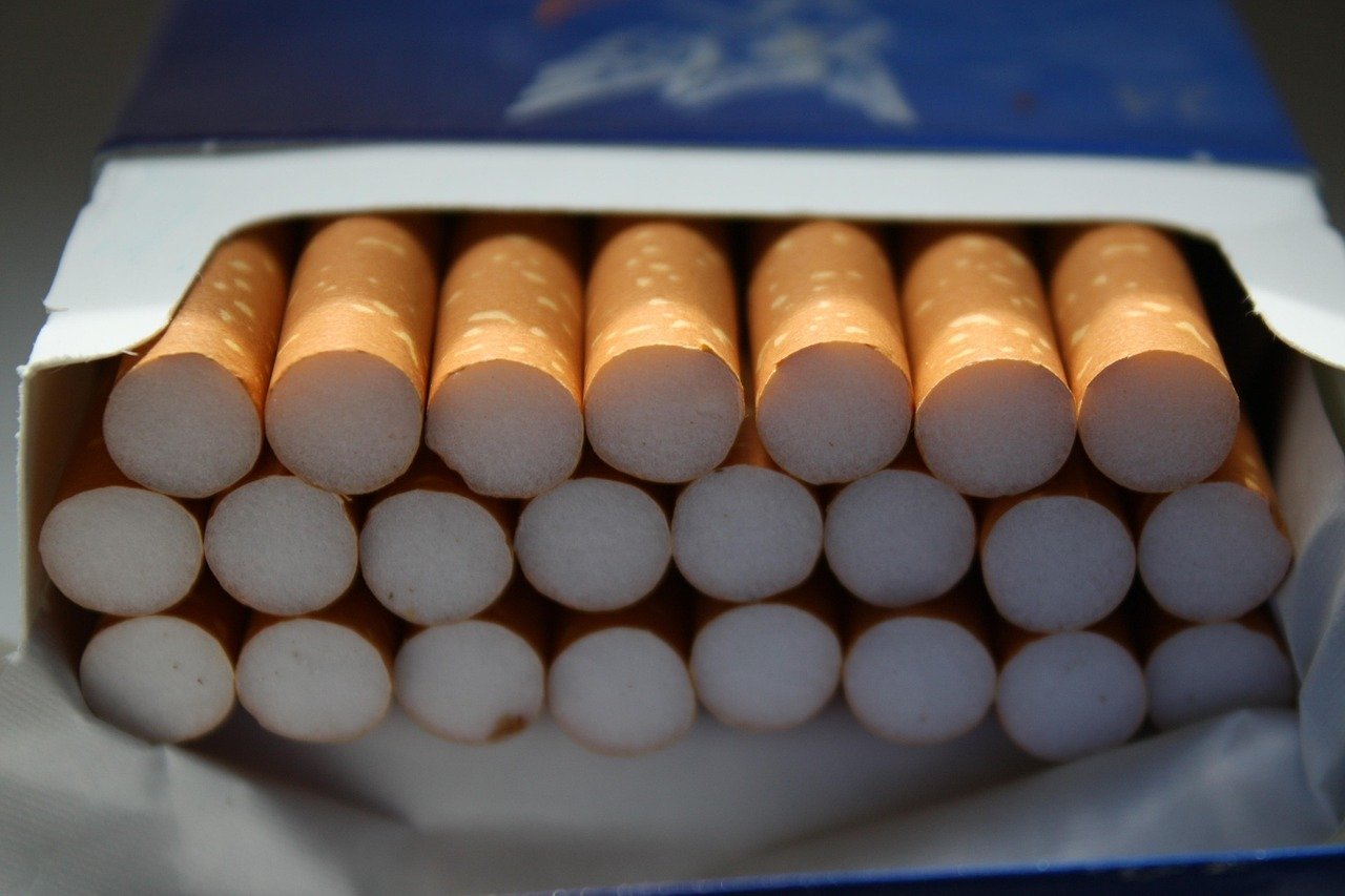 Cigarette smoking lifestyle image in Canada