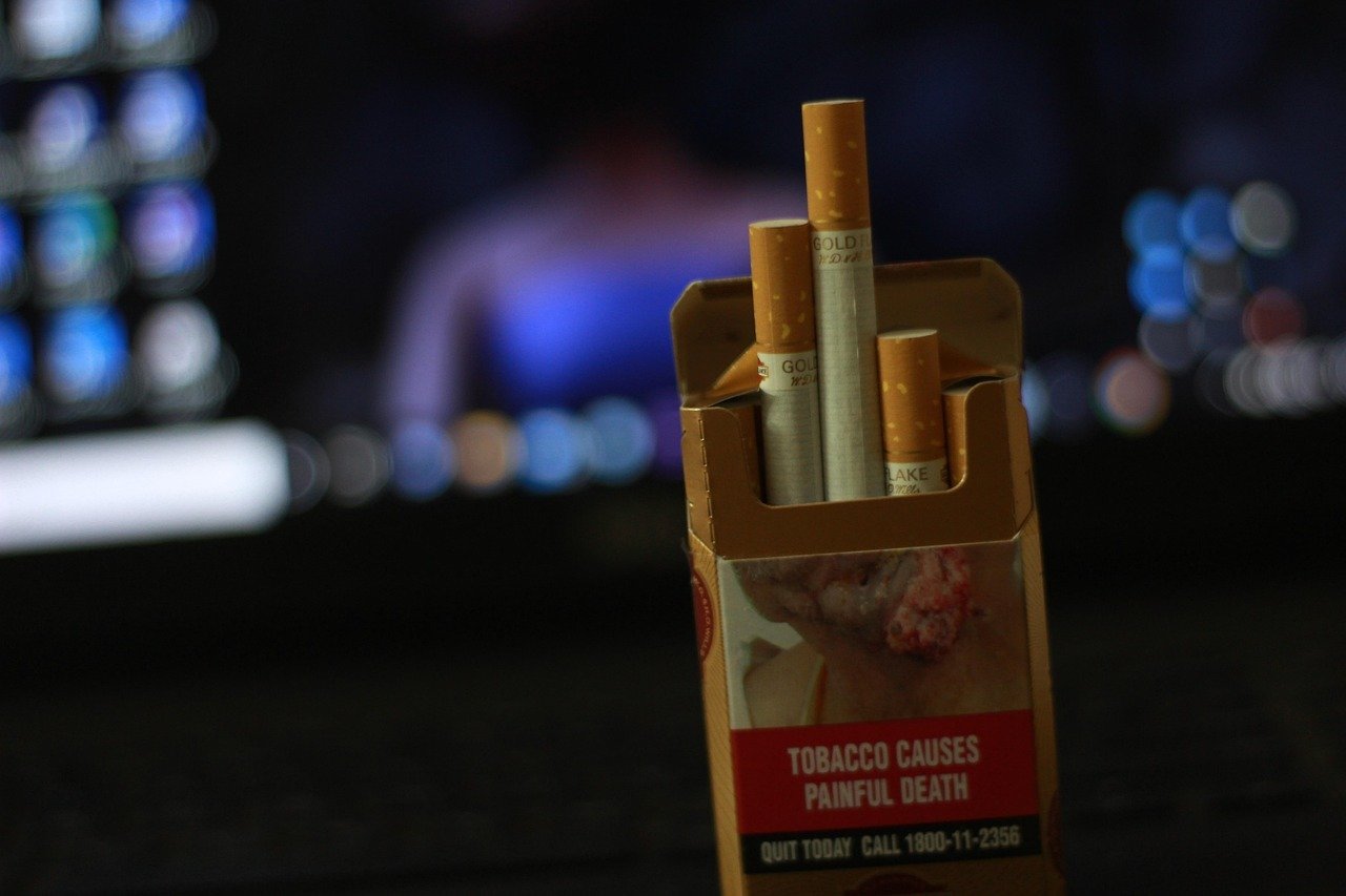 Adult smoking outdoors in Canada